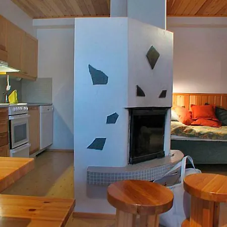 Kotatie 6 アパート ルカ